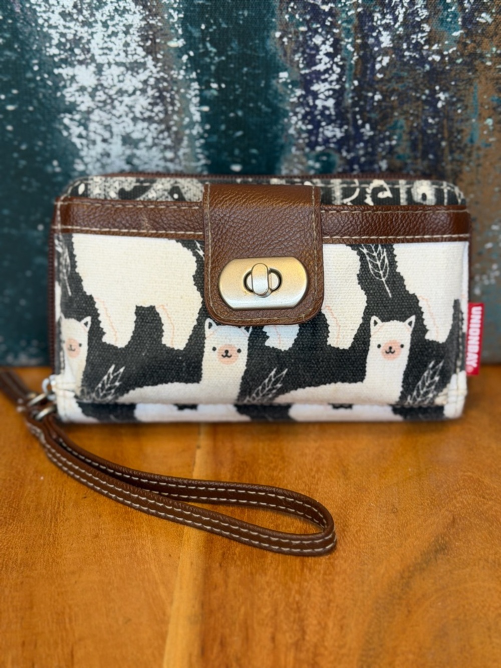 UNIONBAY Novelty Llama Print Wristlet Wallet 2010s (VGUC)